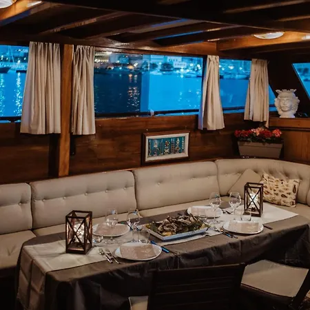 Sicily Sea Charter Hande Capo Galera Botel