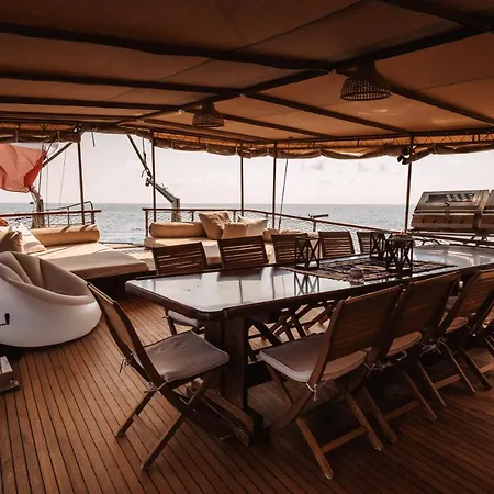Sicily Sea Charter Hande Capo Galera Botel