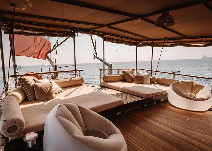 Sicily Sea Charter Hande Capo Galera Botel Palermo