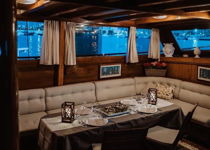 Sicily Sea Charter Hande Capo Galera Botel